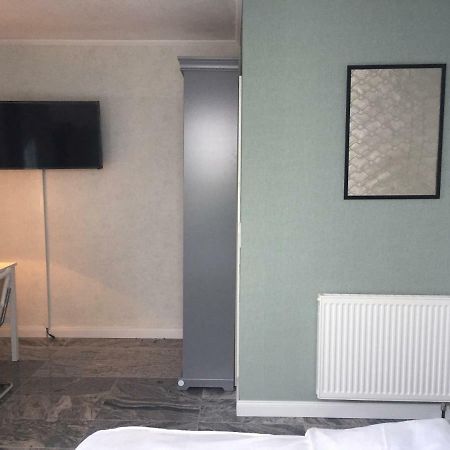 Neues Zimmerapartment Mit Bad Neckarwestheim Eksteriør bilde